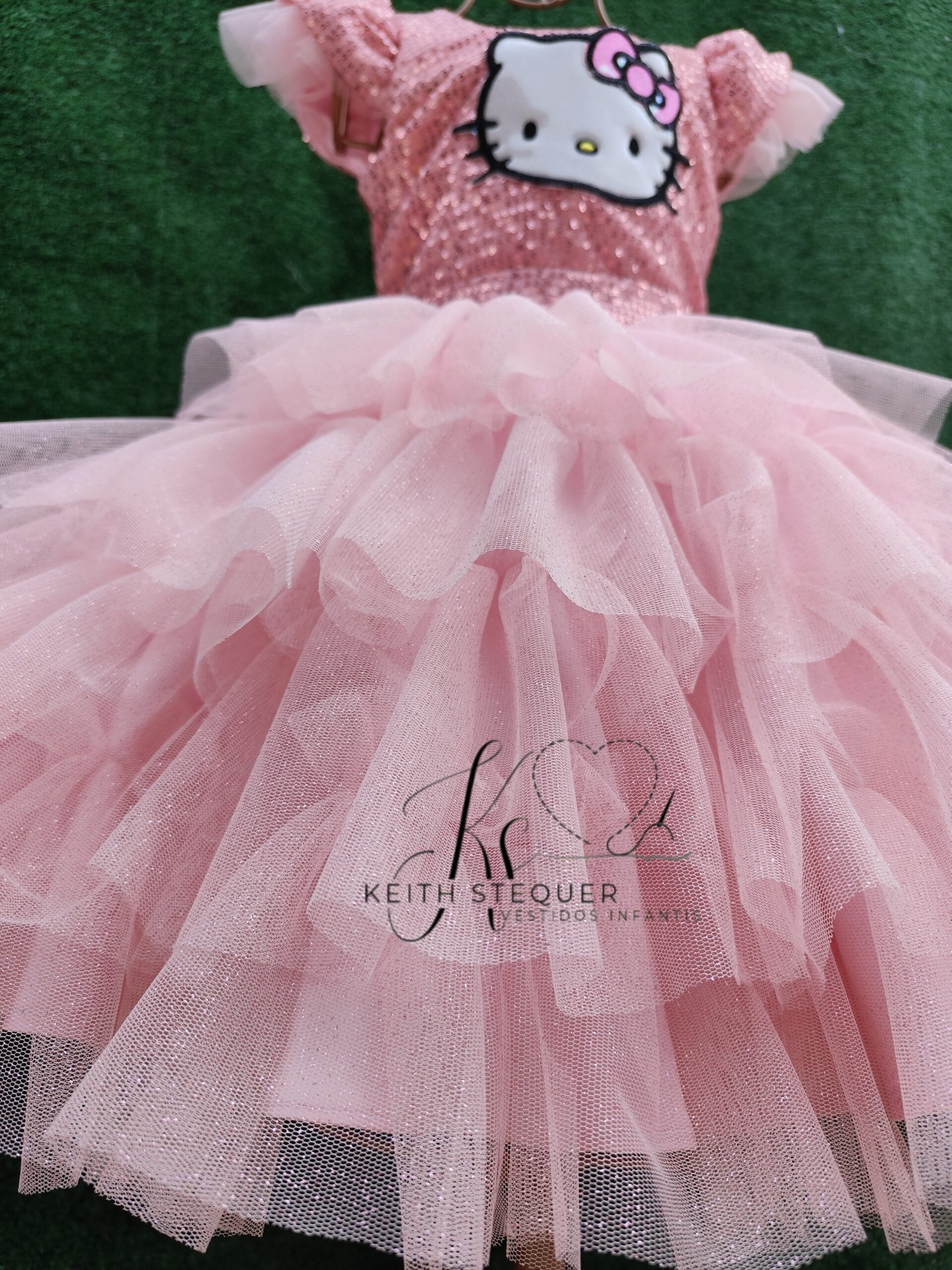 Vestido luxo hello kitty - Imagem 2