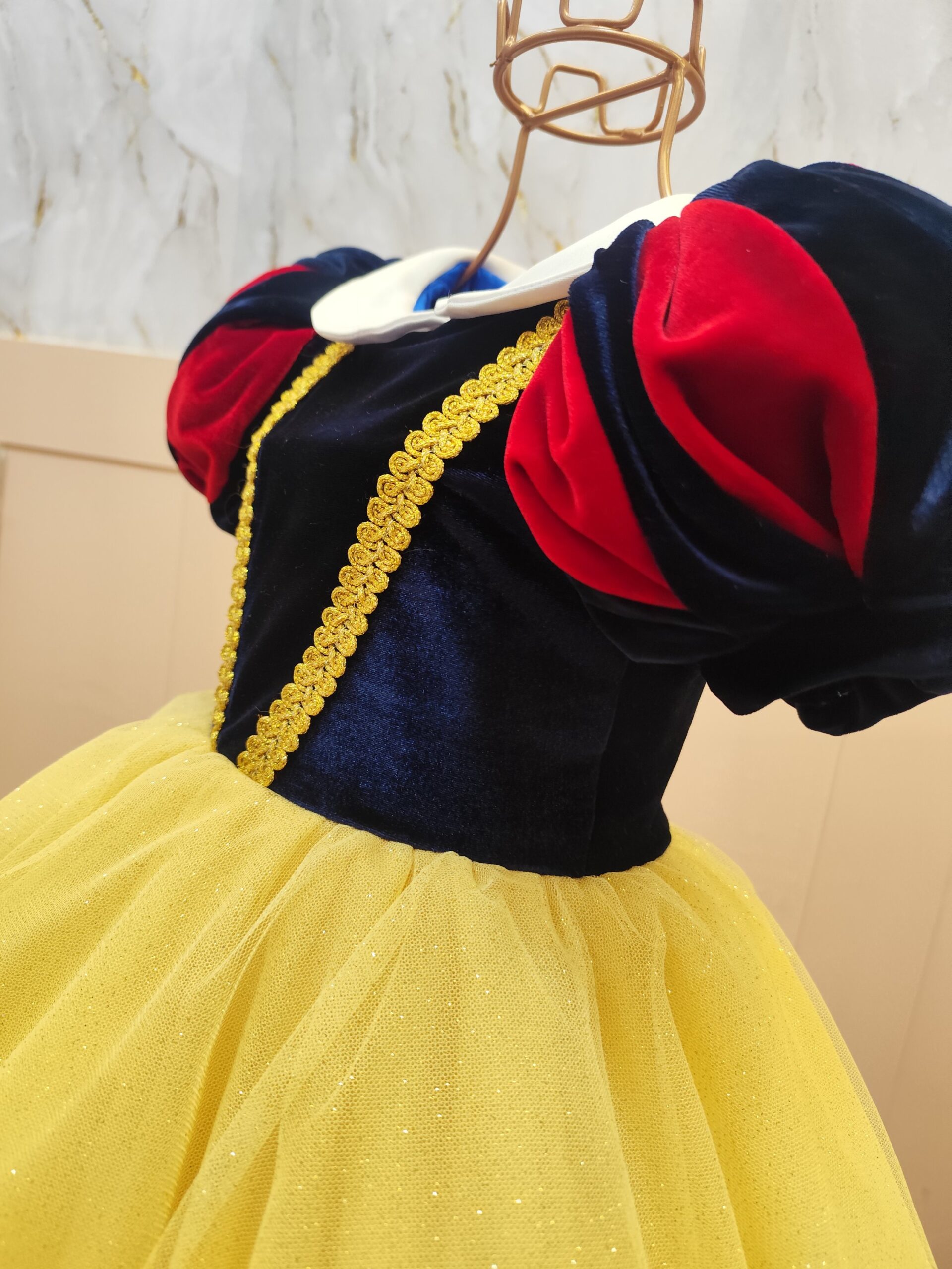 Vestido Inspiração Branca de Neve - Imagem 2